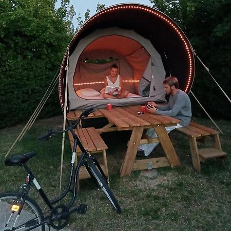 Camping Du Plan D'Eau **** Hotel Saint-Yrieix-sur-Charente Exterior foto