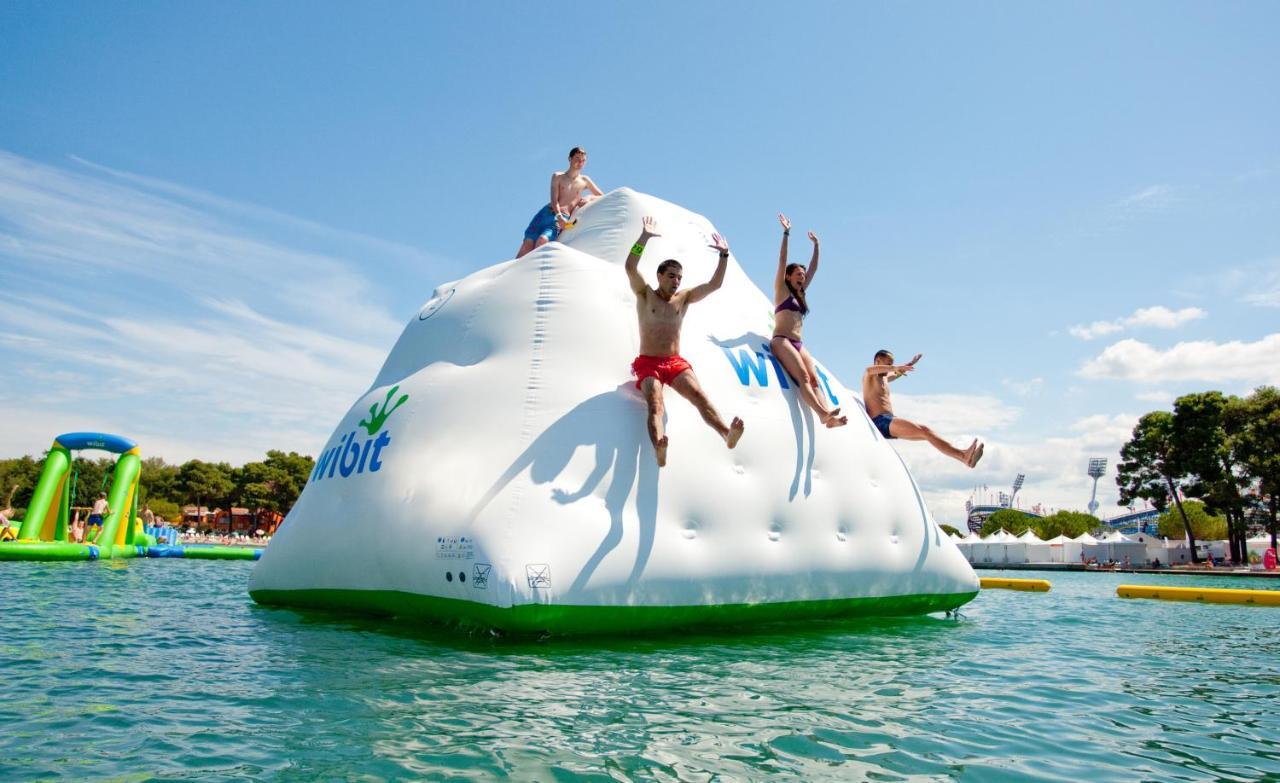 Camping Du Plan D'Eau **** Hotel Saint-Yrieix-sur-Charente Exterior foto